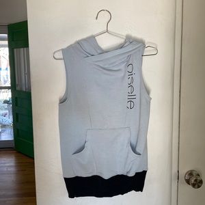 Oiselle Kara Sleeveless Lightweight Sweatshirt